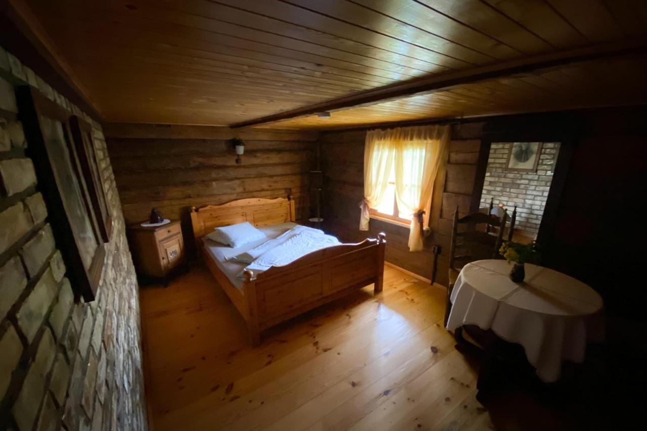 Ergli Hotell Bernāti Exteriör bild