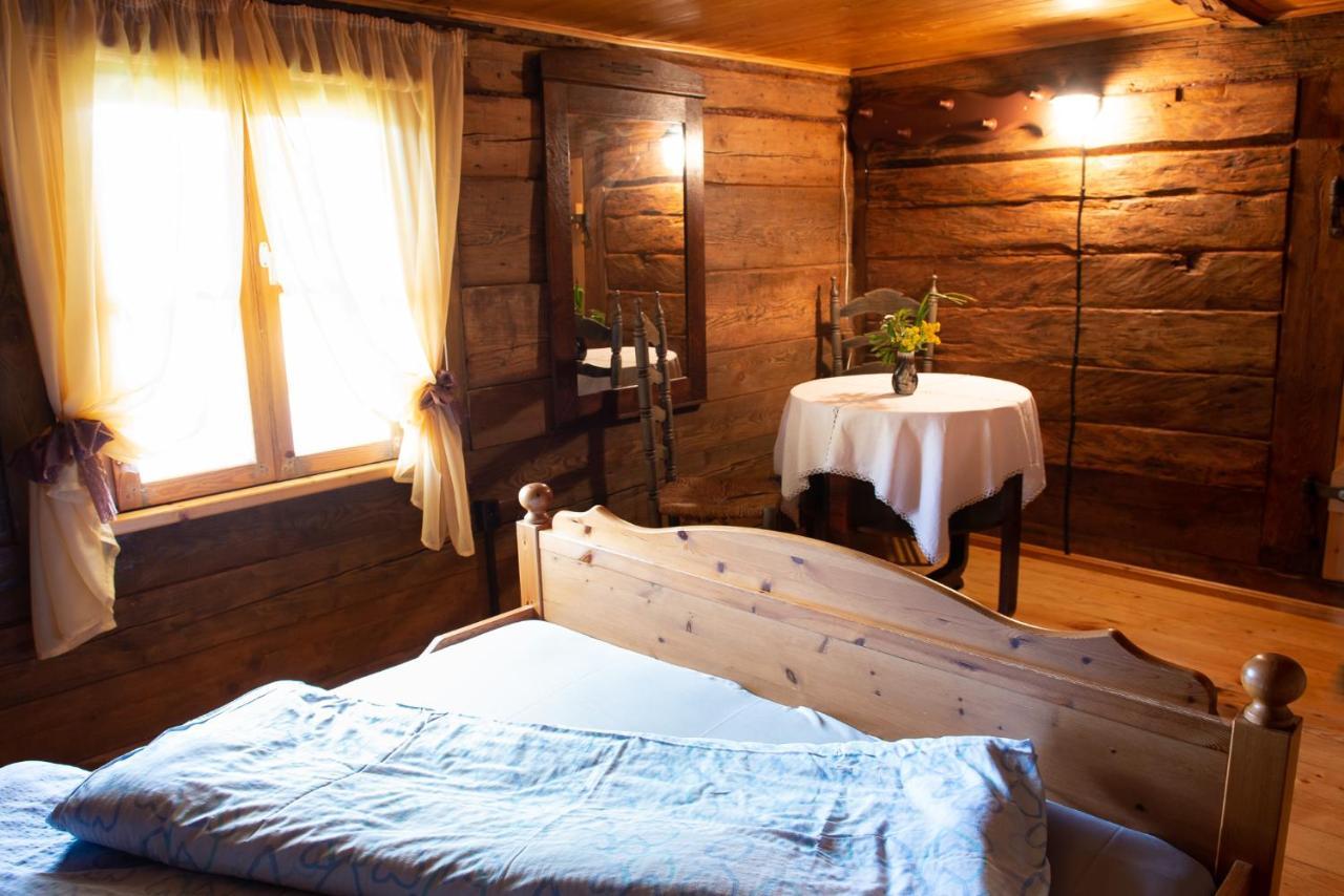 Ergli Hotell Bernāti Exteriör bild