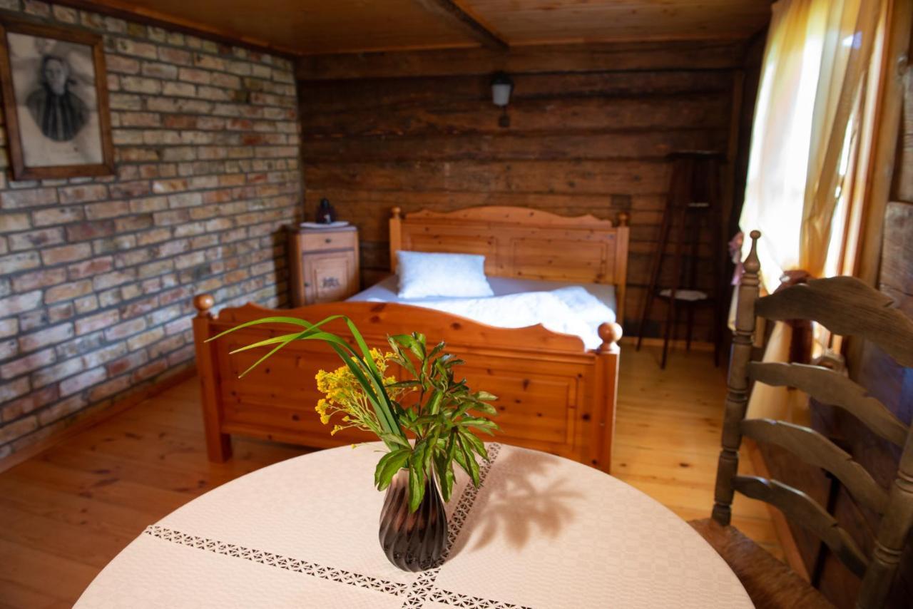 Ergli Hotell Bernāti Exteriör bild