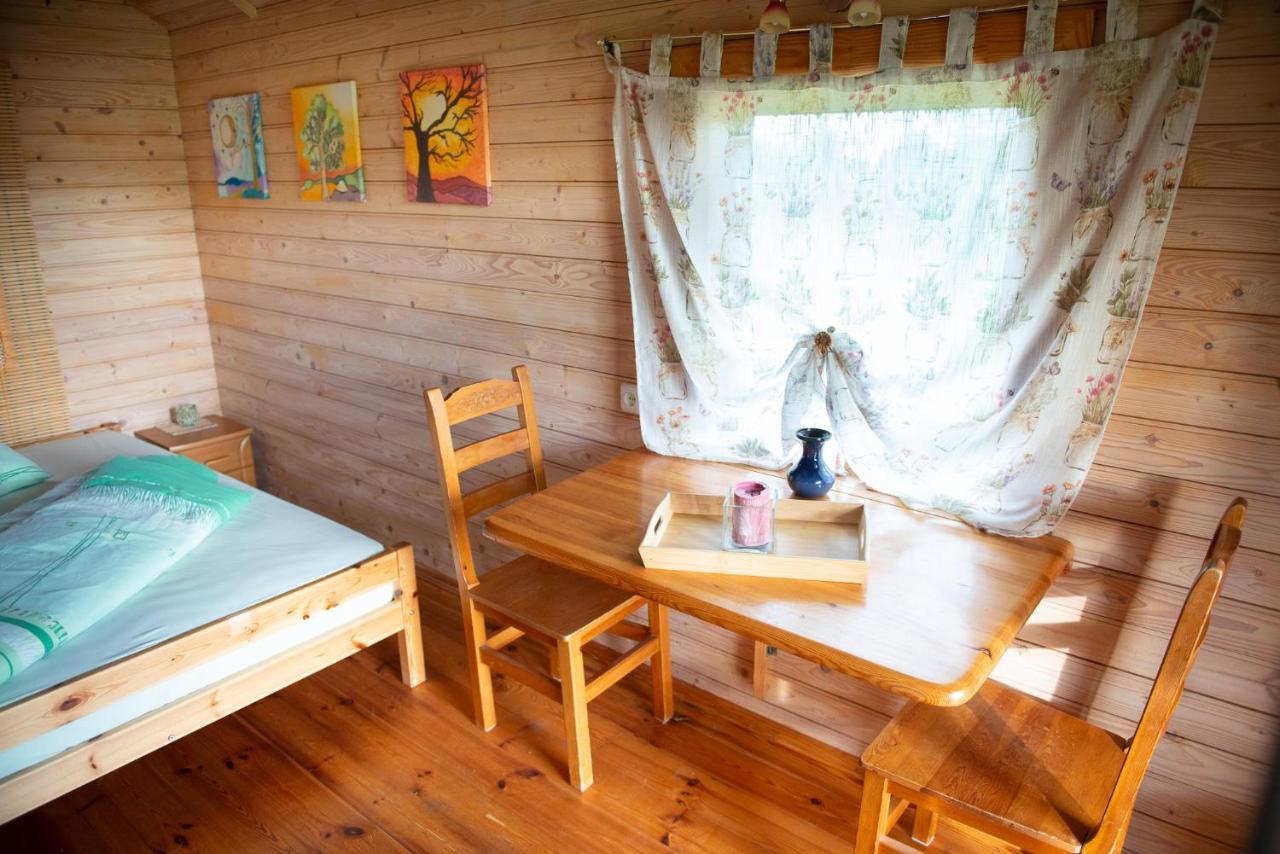 Ergli Hotell Bernāti Exteriör bild
