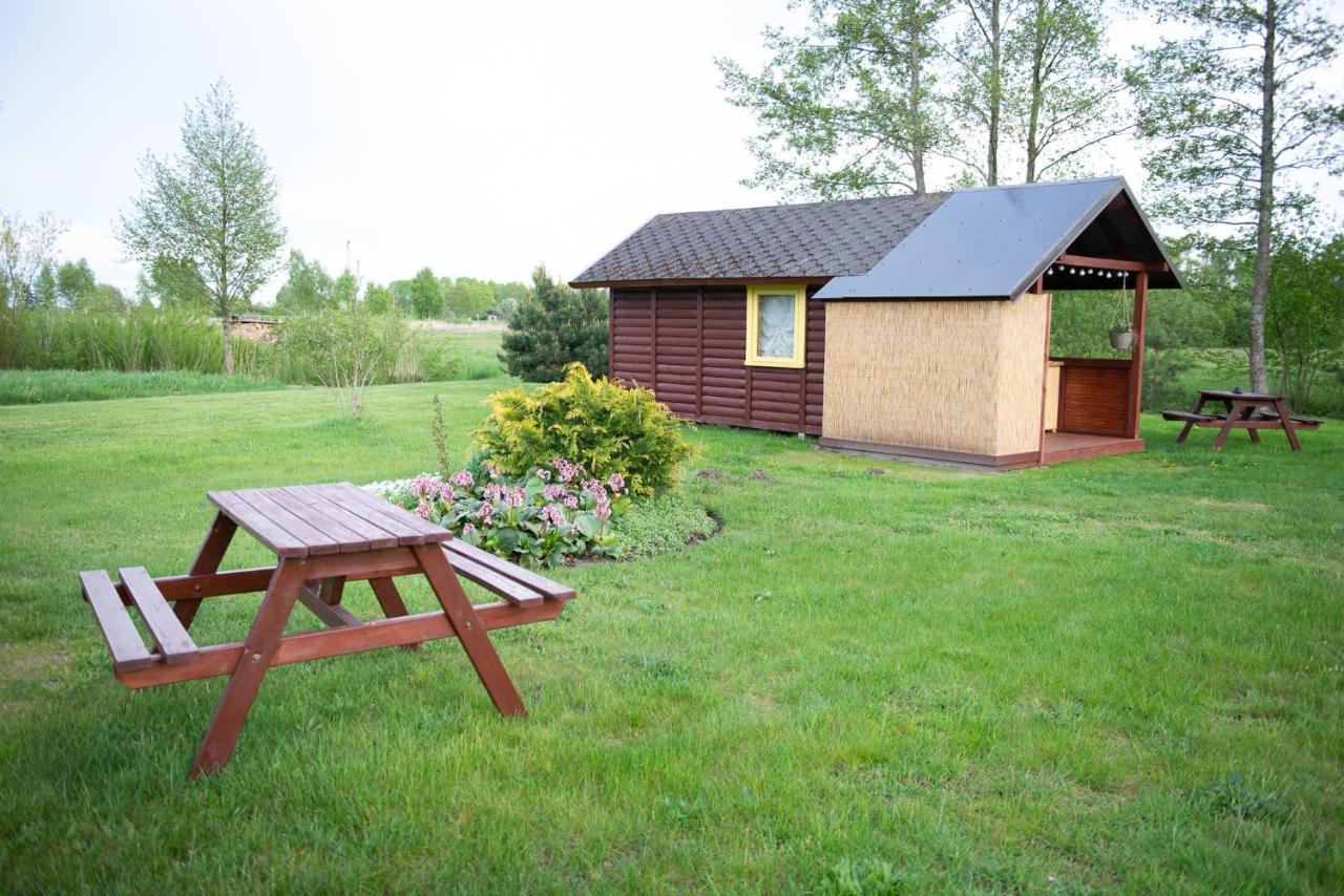 Ergli Hotell Bernāti Exteriör bild