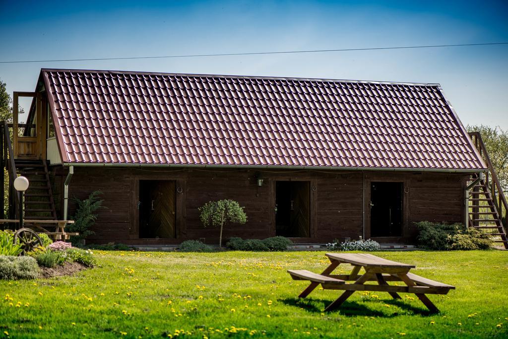 Ergli Hotell Bernāti Exteriör bild
