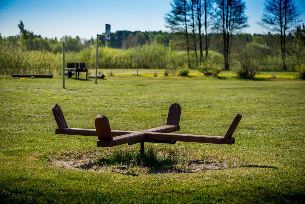 Ergli Hotell Bernāti Exteriör bild